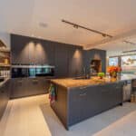 Crea Accent Interieur project G met By Eve Modular Pista Track Marbulito Suspension Minude (4)